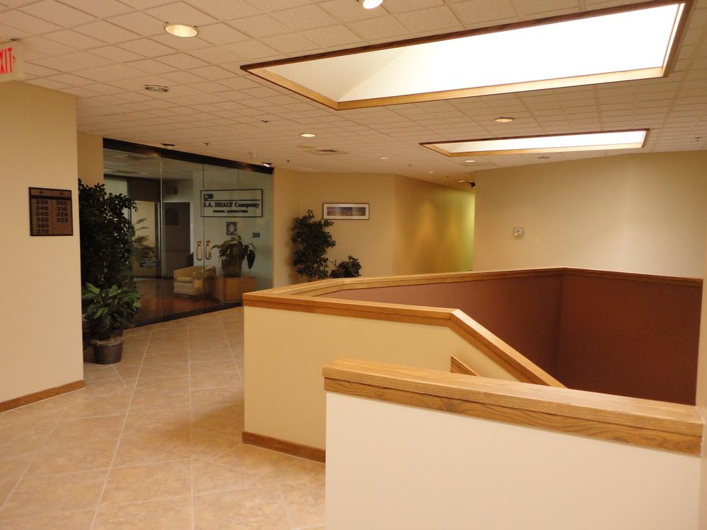 Highland Plaza : 1920 S Highland Ave, Lombard, IL, 60148